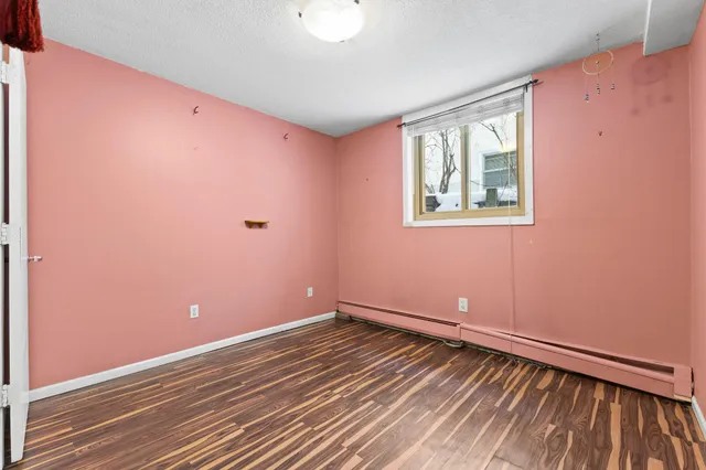 $1,250 | 520 Ridgewood Avenue, Unit 4, Minneapolis, MN 55403