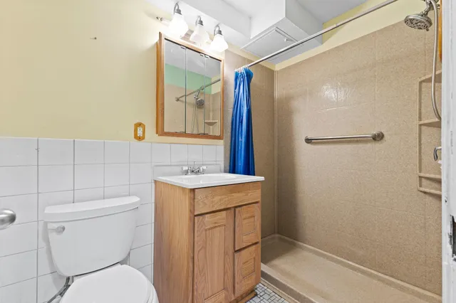 $1,250 | 520 Ridgewood Avenue, Unit 4, Minneapolis, MN 55403