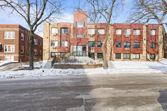 $1,250 | 520 Ridgewood Avenue, Unit 4, Minneapolis, MN 55403
