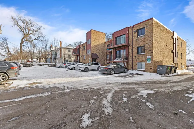 $1,250 | 520 Ridgewood Avenue, Unit 4, Minneapolis, MN 55403