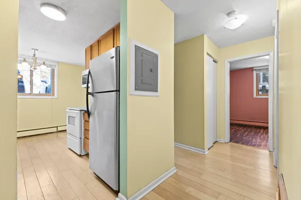 $1,250 | 520 Ridgewood Avenue, Unit 4, Minneapolis, MN 55403