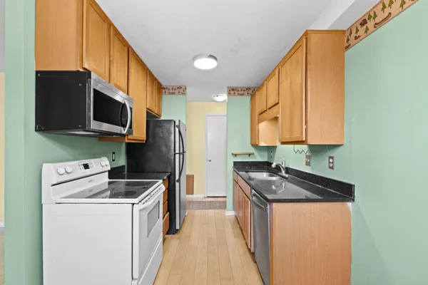 $1,250 | 520 Ridgewood Avenue, Unit 4, Minneapolis, MN 55403