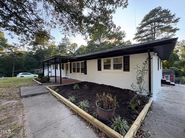 $309,990 | 806 Lindley Drive, Durham, NC 27703