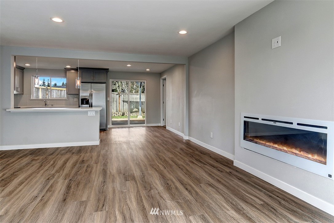 25 217th Place Southwest Bothell, WA 98021 - Photo 7 of 22