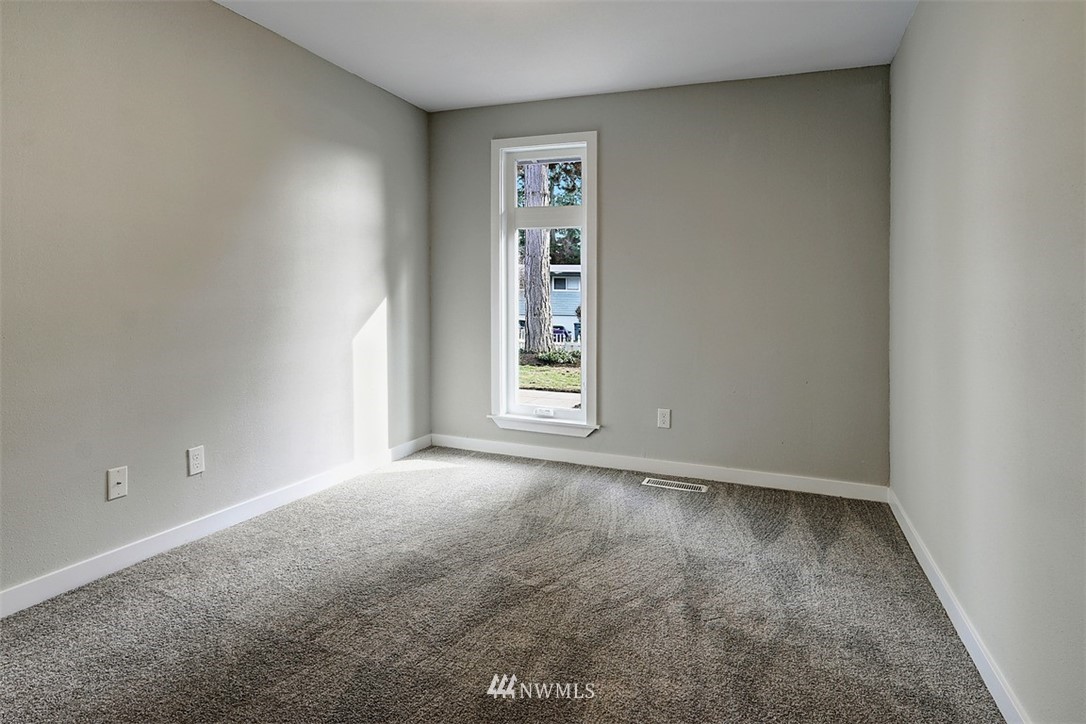 25 217th Place Southwest Bothell, WA 98021 - Photo 9 of 22