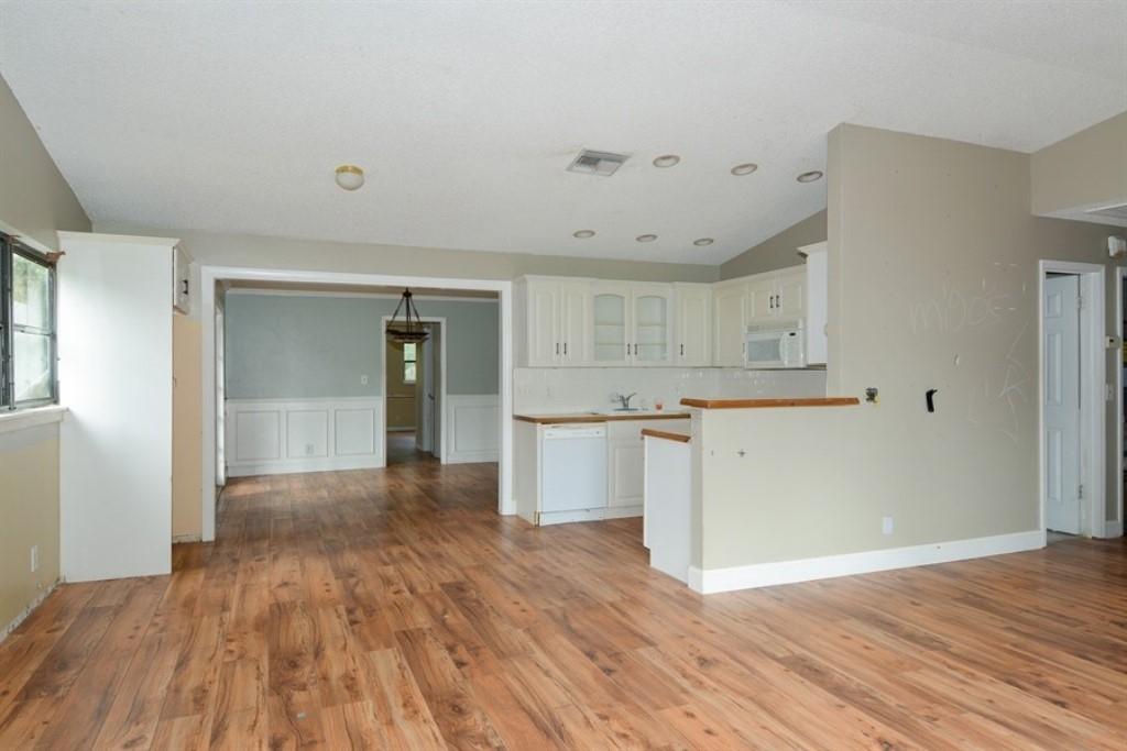 5534 3rd Road Lake Worth, FL 33467 - Photo 4 of 24 04_55343rdRd_2004_LowRes