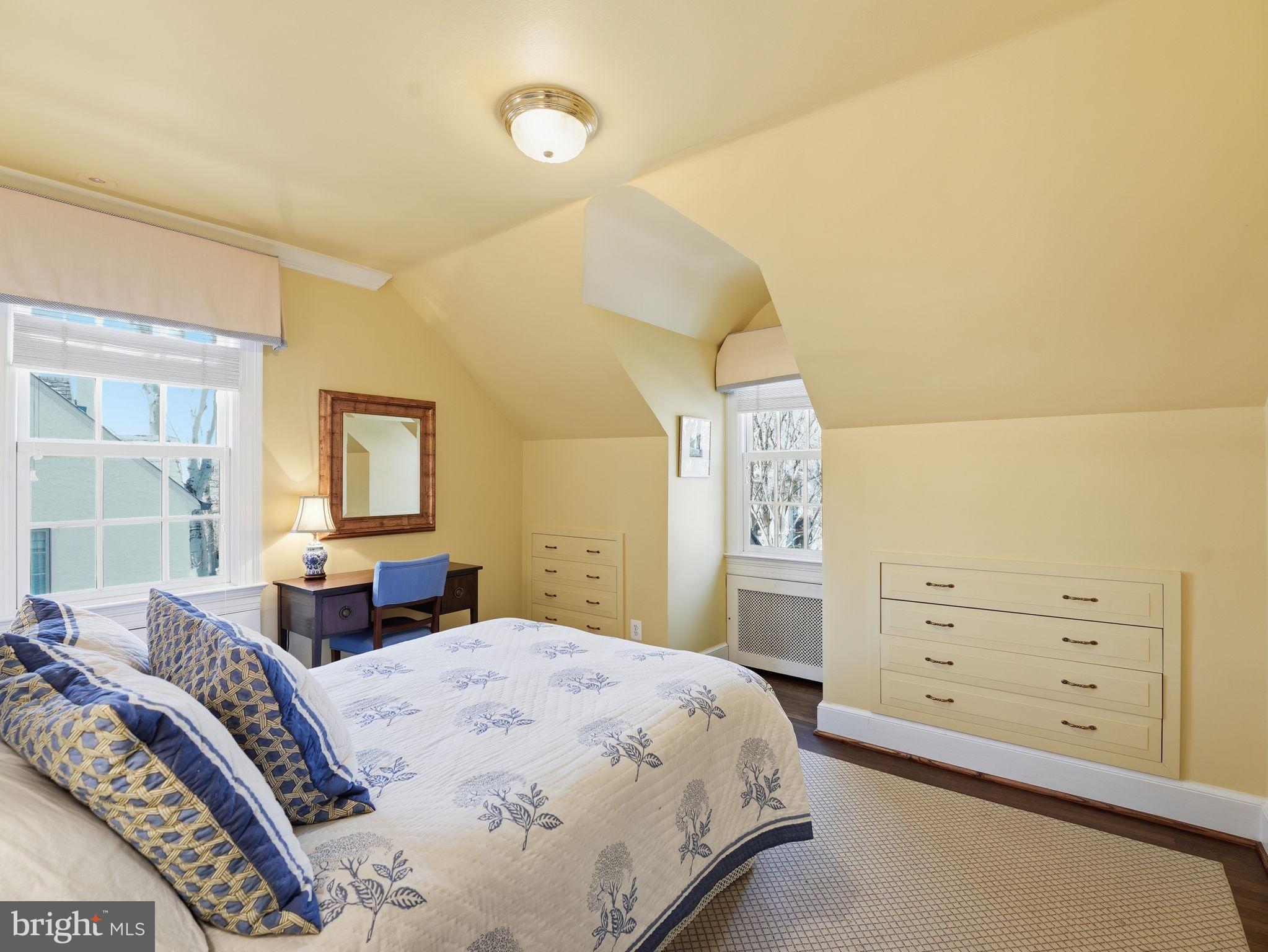 4944 Quebec Street Northwest Washington, DC 20016 - Photo 31 of 41 4th Bedroom with knee wall built-ins!