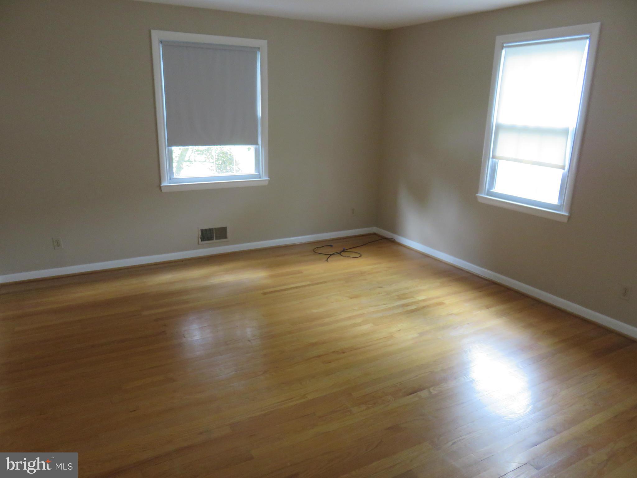 9514 Dawnvale Road Baltimore, MD 21236 - Photo 13 of 26 Bedroom (Master)