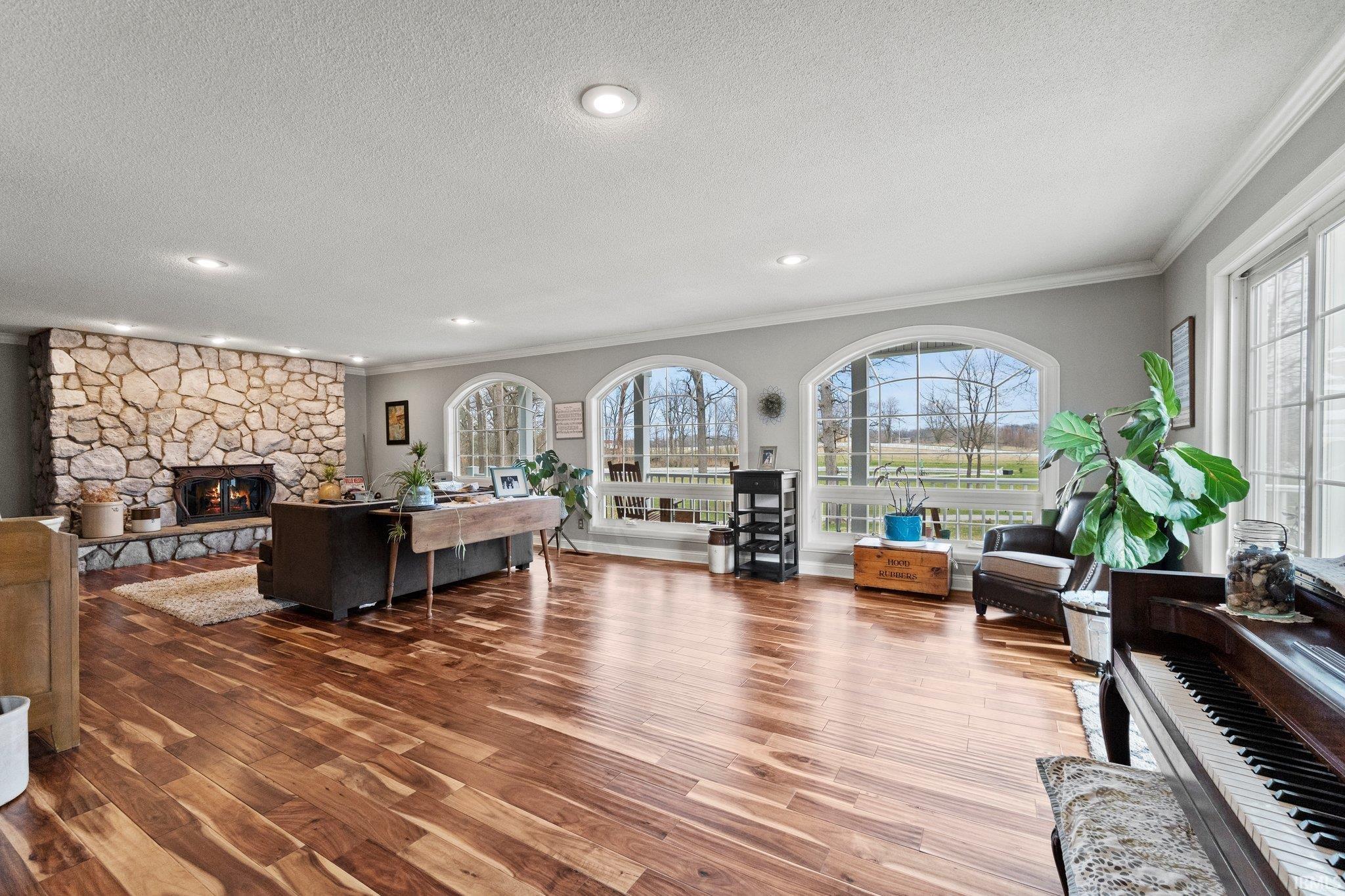 5917 North County Line Road West Huntertown, IN 46748 - Photo 3 of 36