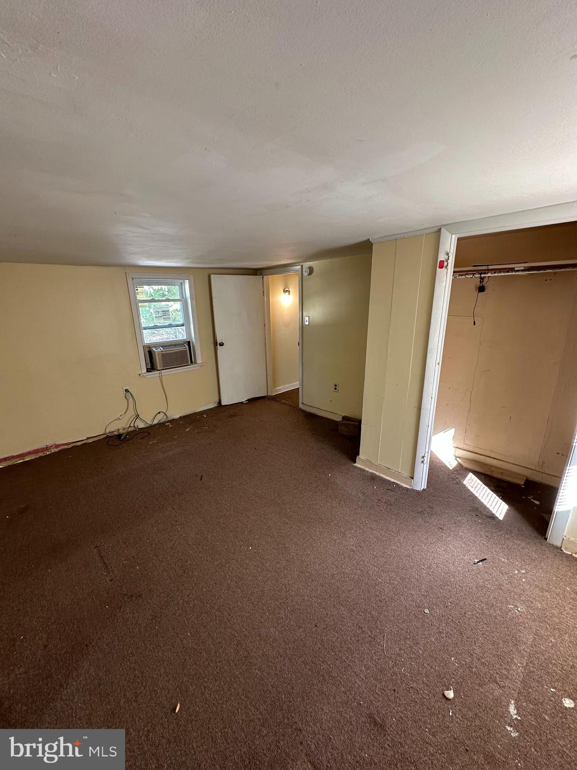 943 Cayots Corner Road Chesapeake City, MD 21915 - Photo 28 of 33 an empty room with windows