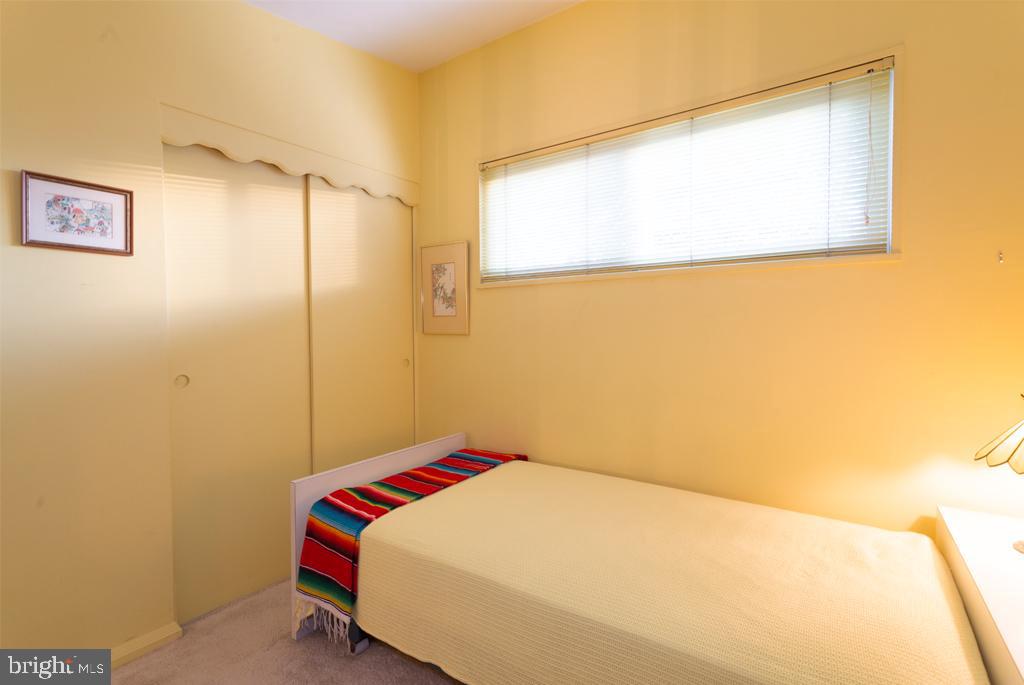 3206 Bonnie Road Baltimore, MD 21208 - Photo 18 of 42 Upper Middle bedroom