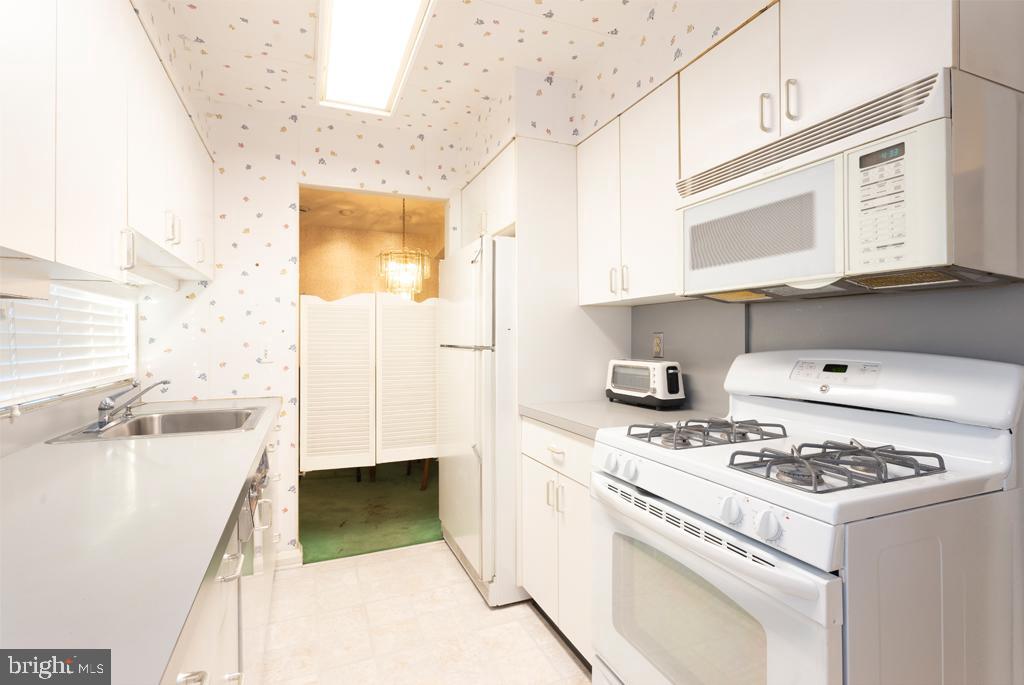3206 Bonnie Road Baltimore, MD 21208 - Photo 10 of 42