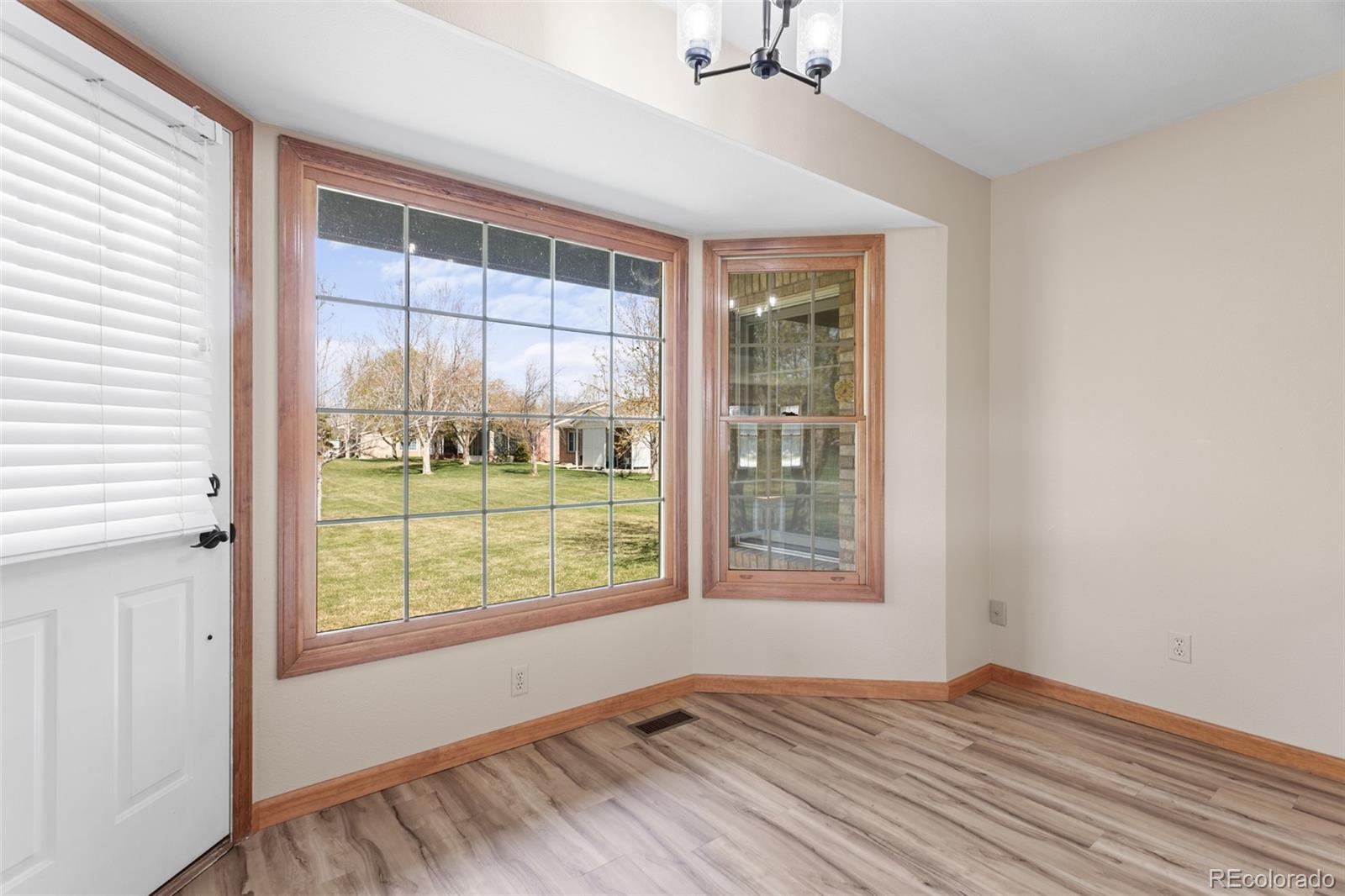 8991 Greenspointe Lane Highlands Ranch, CO 80130 - Photo 12 of 32 Gallery Image 12