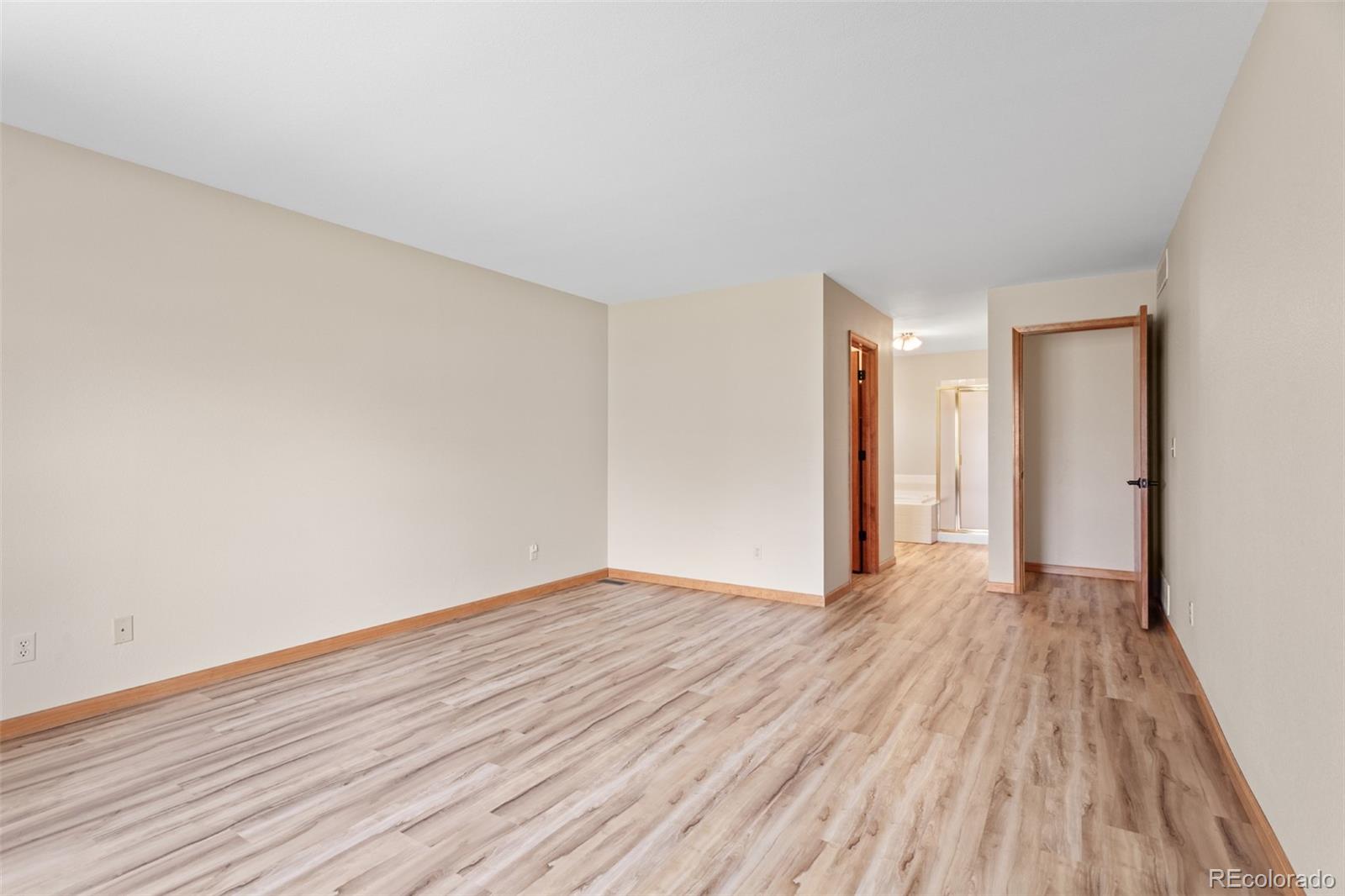 8991 Greenspointe Lane Highlands Ranch, CO 80130 - Photo 15 of 32 Gallery Image 15