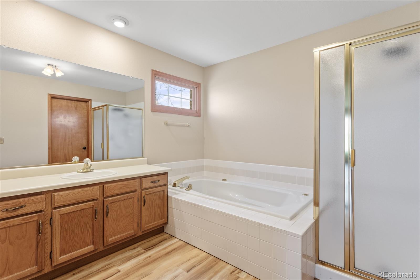 8991 Greenspointe Lane Highlands Ranch, CO 80130 - Photo 17 of 32 Gallery Image 17
