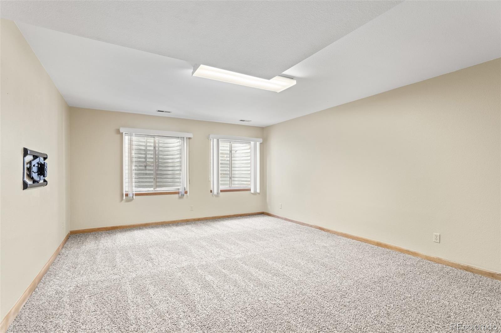 8991 Greenspointe Lane Highlands Ranch, CO 80130 - Photo 21 of 32 Gallery Image 21