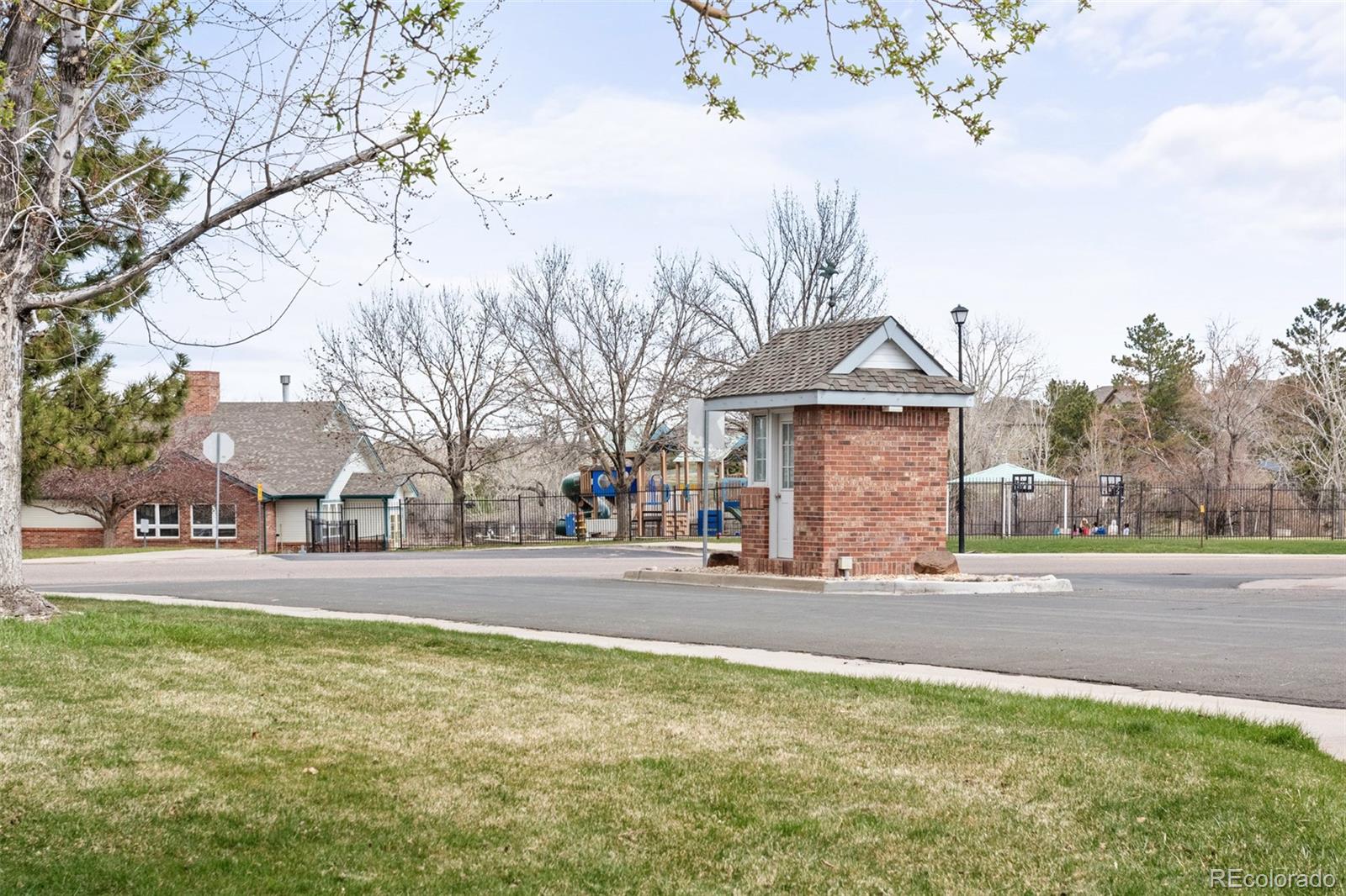 8991 Greenspointe Lane Highlands Ranch, CO 80130 - Photo 32 of 32 Gallery Image 32