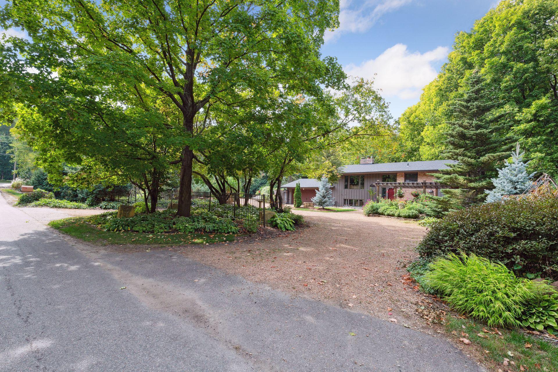 5620 Howards Point Road Shorewood, MN 55331 - Photo 14 of 70 Gallery Image 14