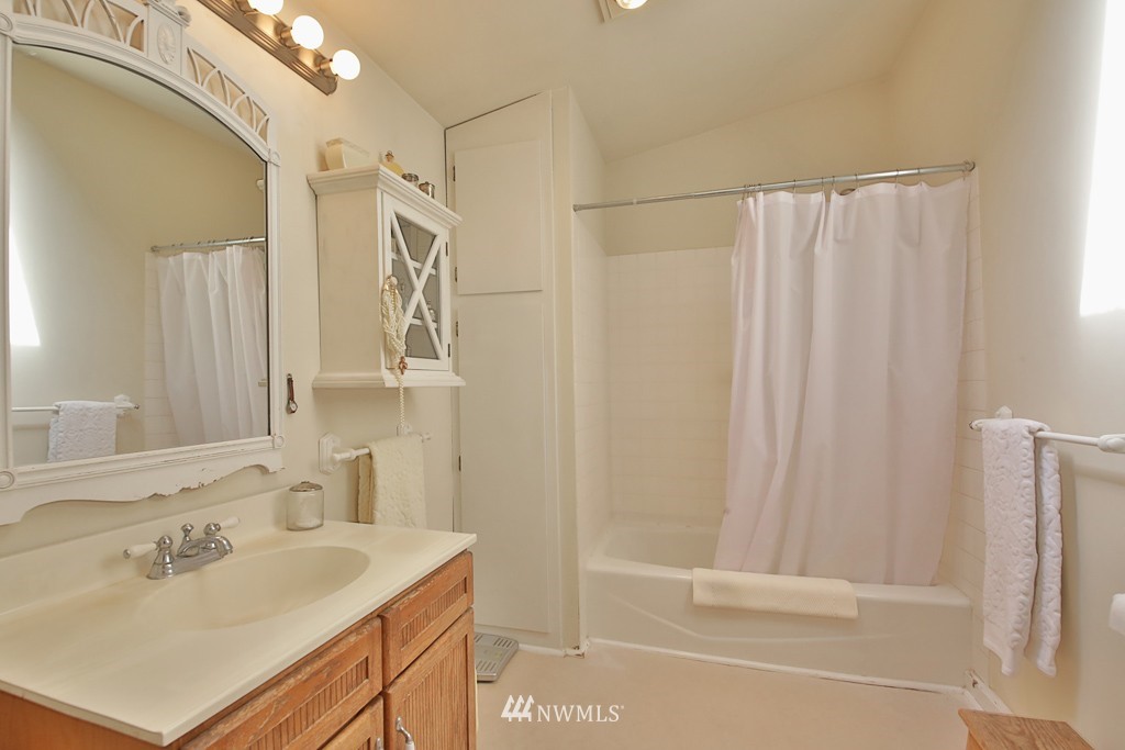 3091 Saratoga Road Langley, WA 98260 - Photo 21 of 25 Gallery Image 21