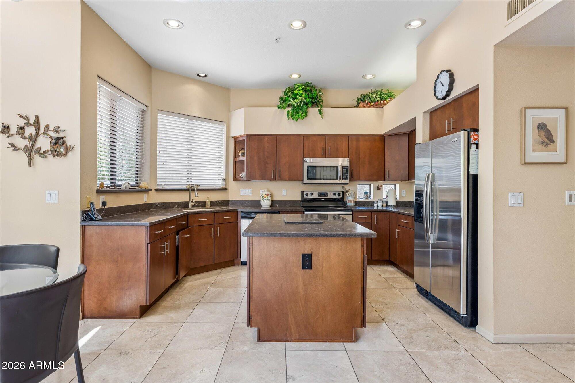7740 East Gainey Ranch Road, Unit 49 Scottsdale, AZ 85258 - Photo 10 of 31 Kitchen