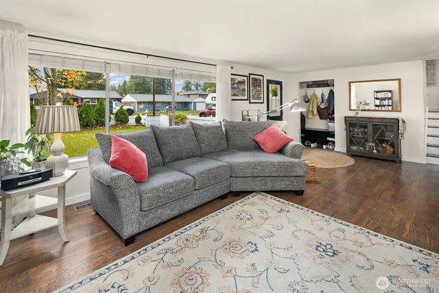 $998,000 | 21703 97th Avenue West, Edmonds, WA 98020