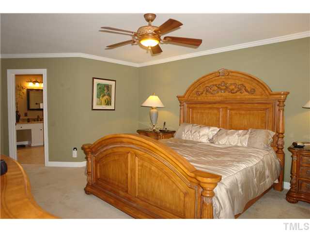 12744 Amoretto Way Raleigh, NC 27613 - Photo 13 of 24