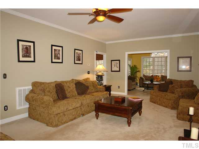 12744 Amoretto Way Raleigh, NC 27613 - Photo 6 of 24