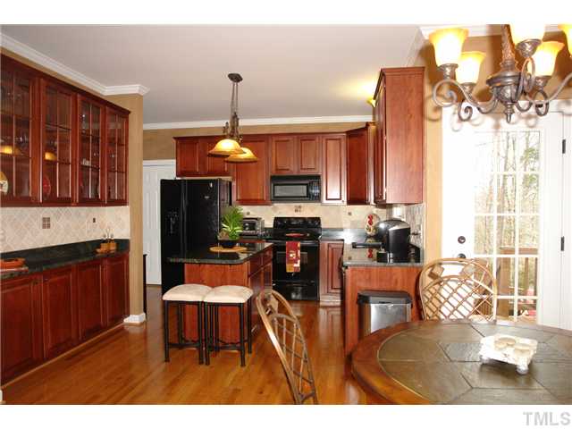 12744 Amoretto Way Raleigh, NC 27613 - Photo 8 of 24