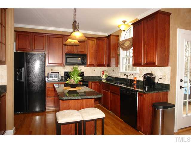 12744 Amoretto Way Raleigh, NC 27613 - Photo 9 of 24
