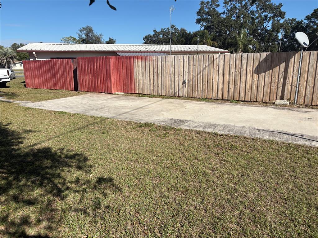 5338 Spanish Trail Holiday, FL 34690 - Photo 26 of 34 a view of a backyard