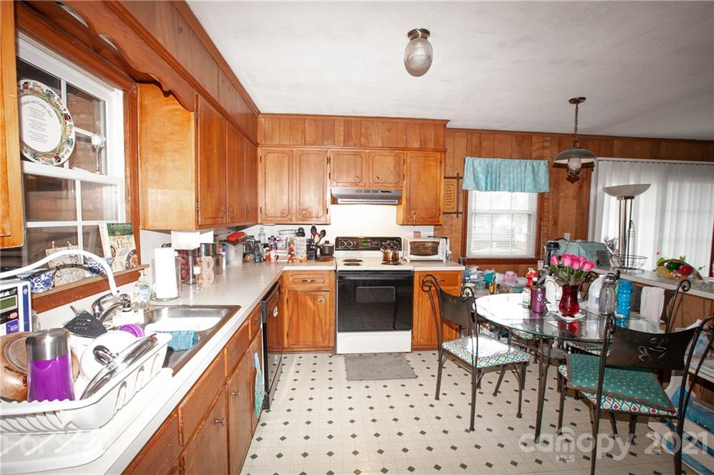5101 Nevin Road Charlotte, NC 28269 - Photo 8 of 14 Gallery Image 8