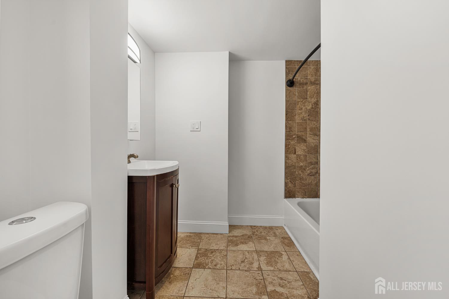 23 Longfield Road New Brunswick, NJ 08901 - Photo 39 of 50