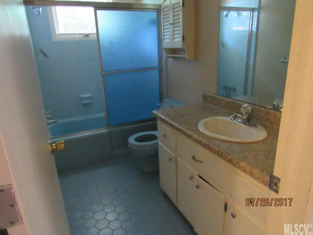 327 NW Road Hickory, NC 28601 - Photo 12 of 14 Gallery Image 12