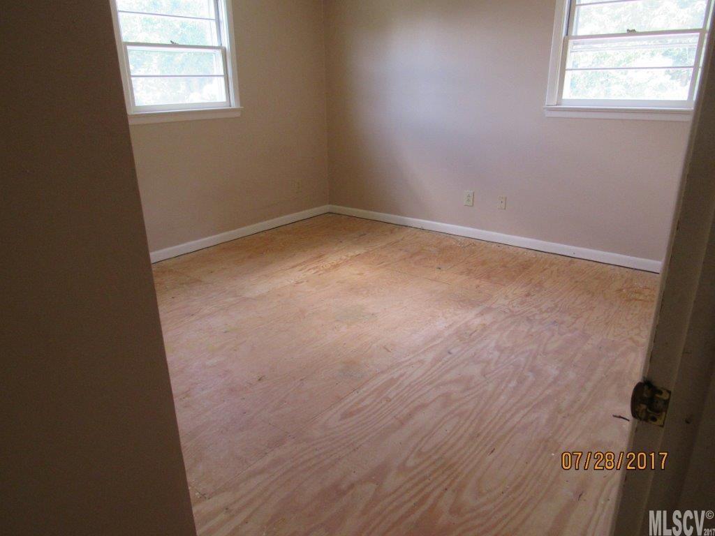327 NW Road Hickory, NC 28601 - Photo 3 of 14 Gallery Image 3