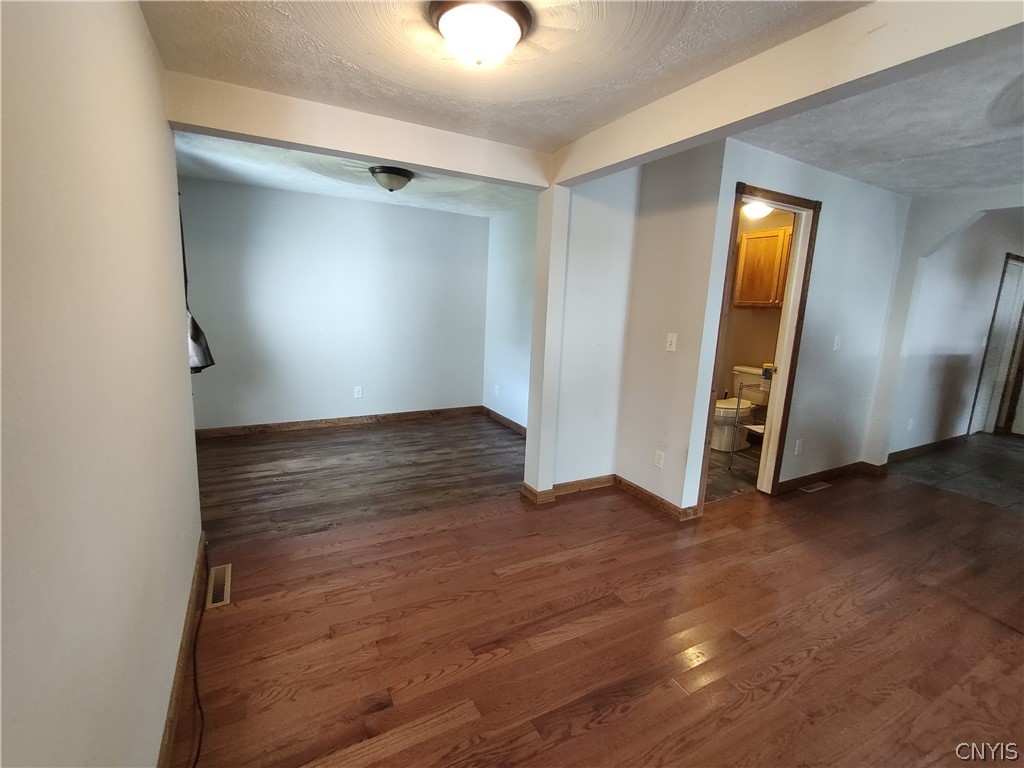 425 East Walnut Street Oneida, NY 13421 - Photo 9 of 50