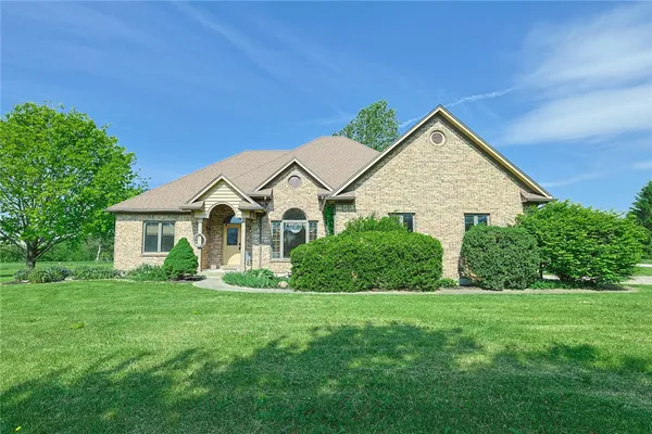 $574,900 | 639 Deerhorn Trail, Yellow Springs, OH 45387