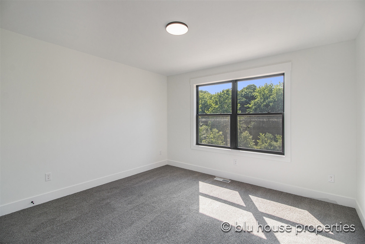 245 Tallman Ridge Grand Rapids, MI 49504 - Photo 19 of 23