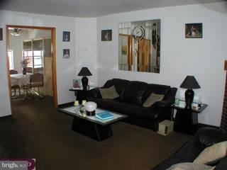 918 Atwood Road Philadelphia, PA 19151 - Photo 3 of 6 Gallery Image 3
