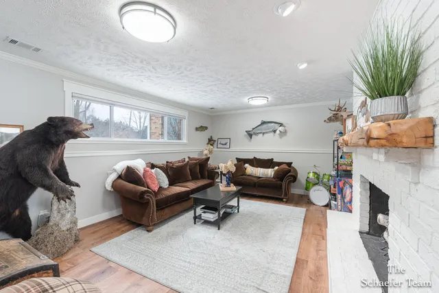 $750,000 | 8610 Dygert Drive Southeast, Alto, MI 49302