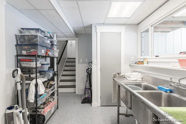 $750,000 | 8610 Dygert Drive Southeast, Alto, MI 49302