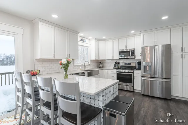 $750,000 | 8610 Dygert Drive Southeast, Alto, MI 49302