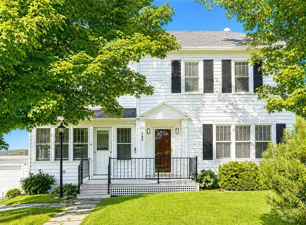 $199,900 | 192 Main Street, Van Buren, ME 04785