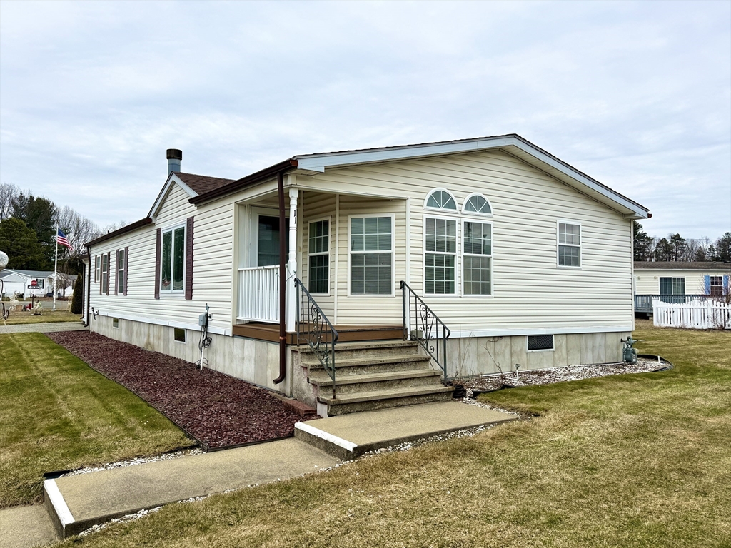 11 Gala Way Chicopee, MA 01020 - Photo 2 of 30