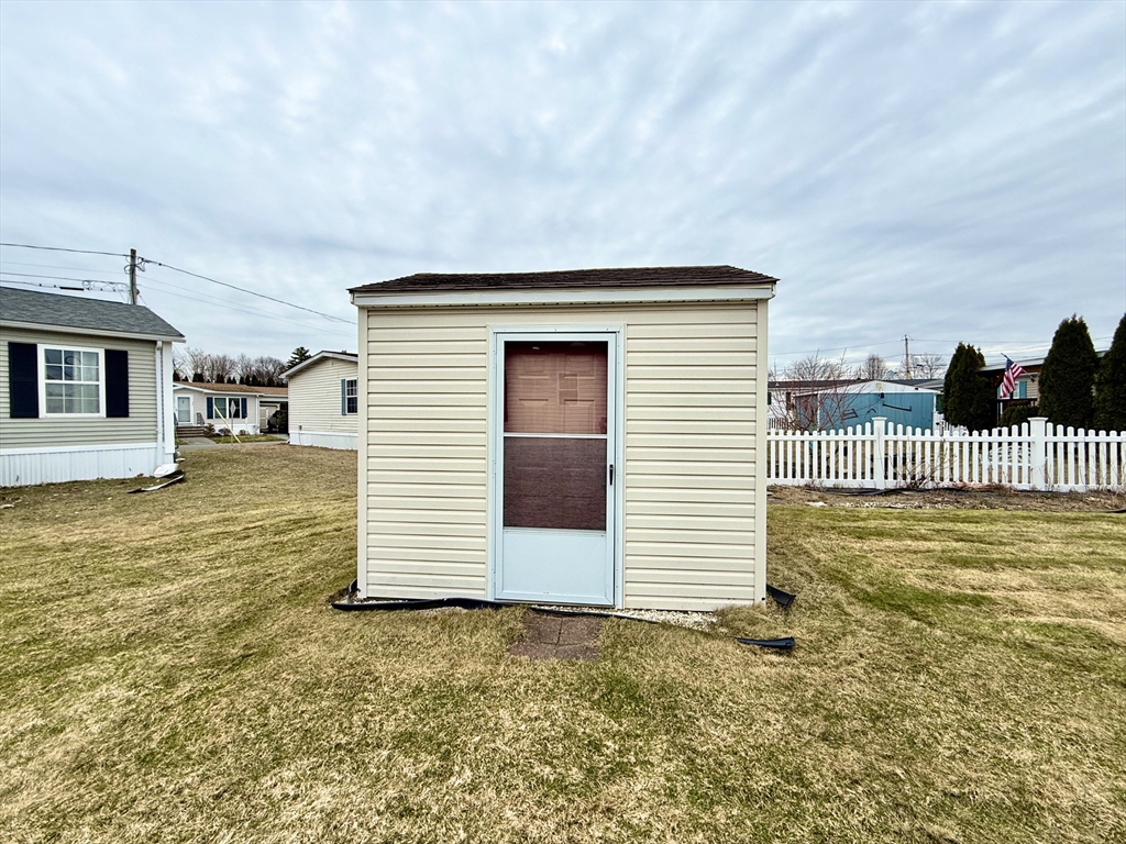 11 Gala Way Chicopee, MA 01020 - Photo 28 of 30