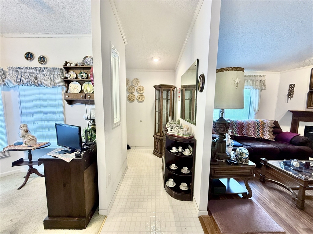 11 Gala Way Chicopee, MA 01020 - Photo 7 of 30