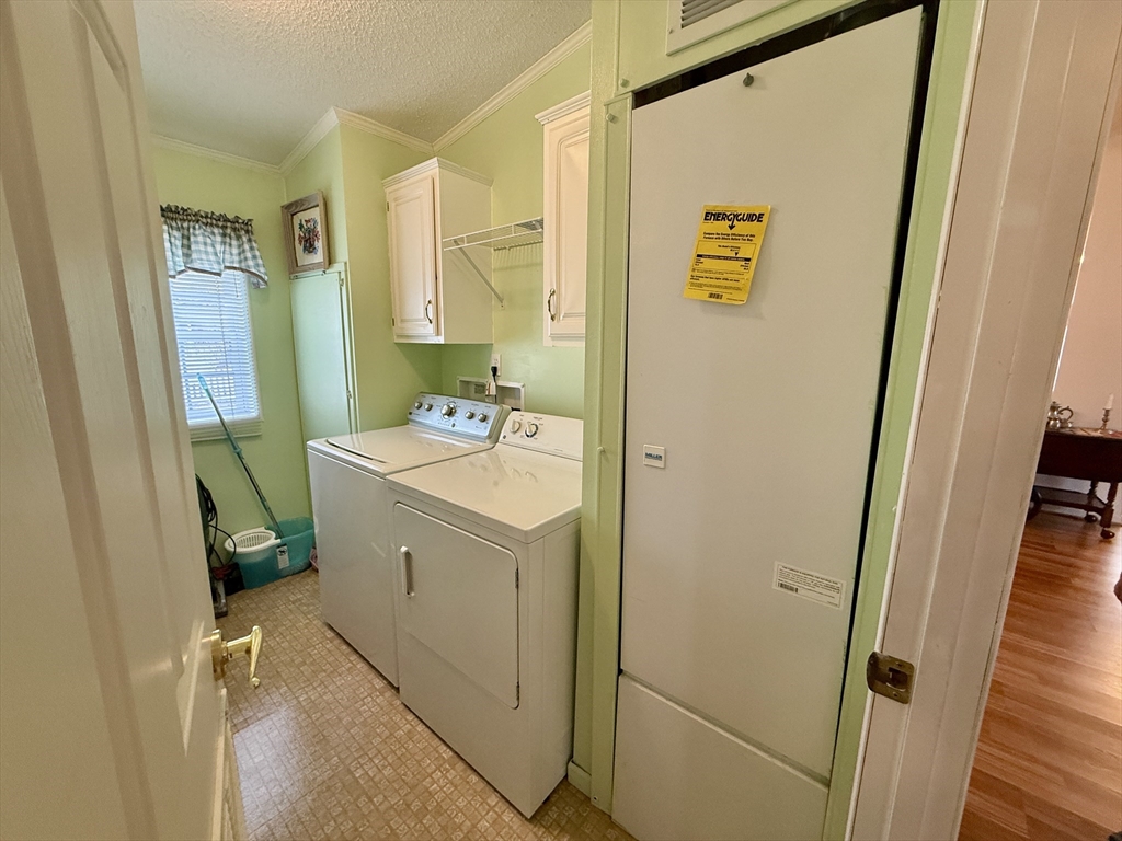 11 Gala Way Chicopee, MA 01020 - Photo 9 of 30