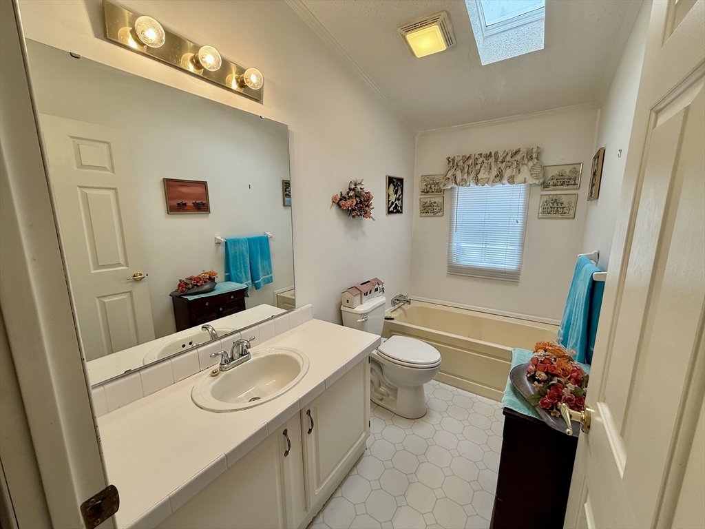 11 Gala Way Chicopee, MA 01020 - Photo 10 of 30