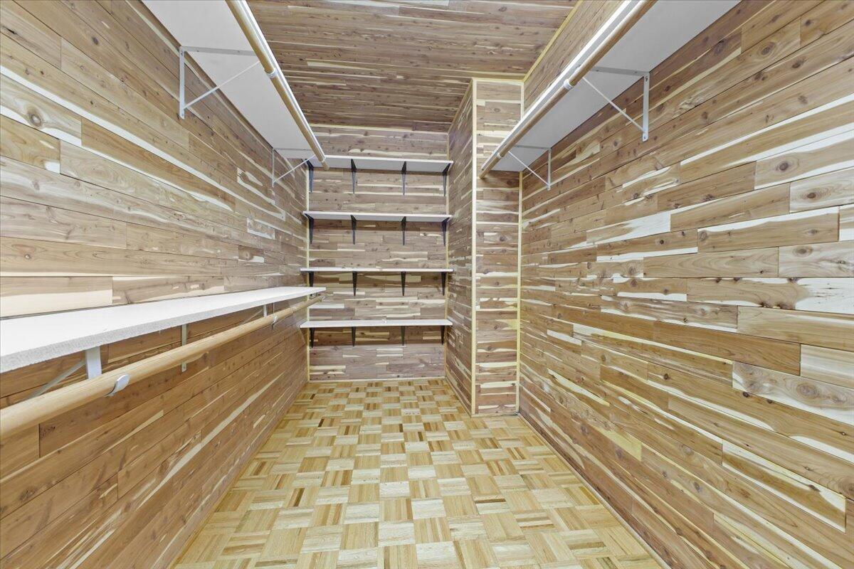 5751 Cox Hopkins Road Roanoke, VA 24014 - Photo 37 of 48 Cedar Closet