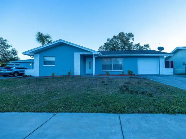 $2,400 | 1711 Ironwood Court East, Oldsmar, FL 34677