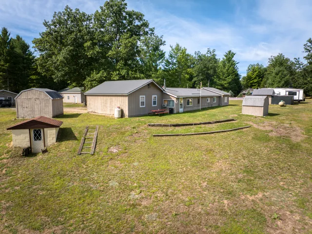 $229,900 | 8298 West Hollyhock Avenue, Baldwin, MI 49304